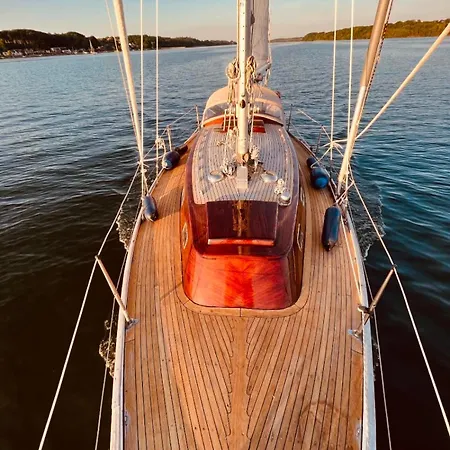 Marina Experience - On A Classic Sailing Yacht Botel Sopot